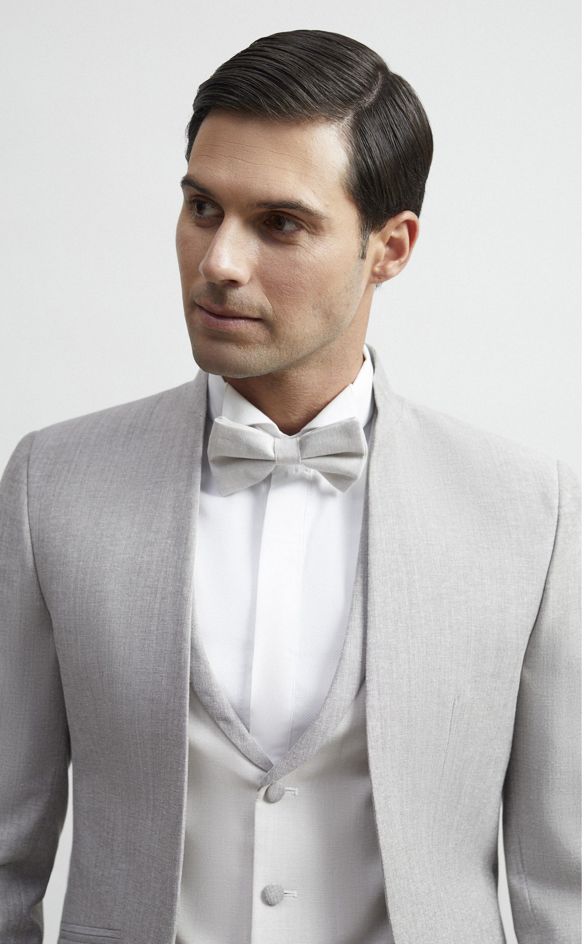 beige groom suit Ceremony 23.47.690