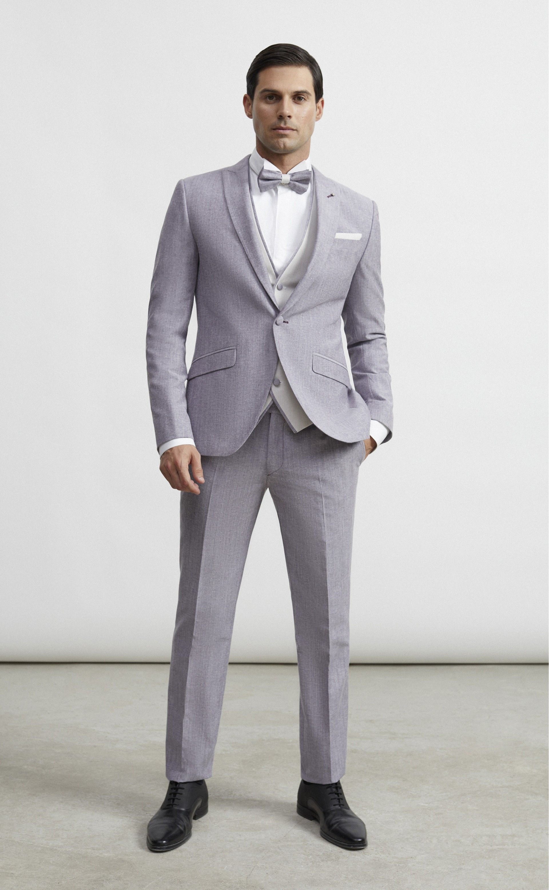 pink groom suit Ceremony 23.48.400