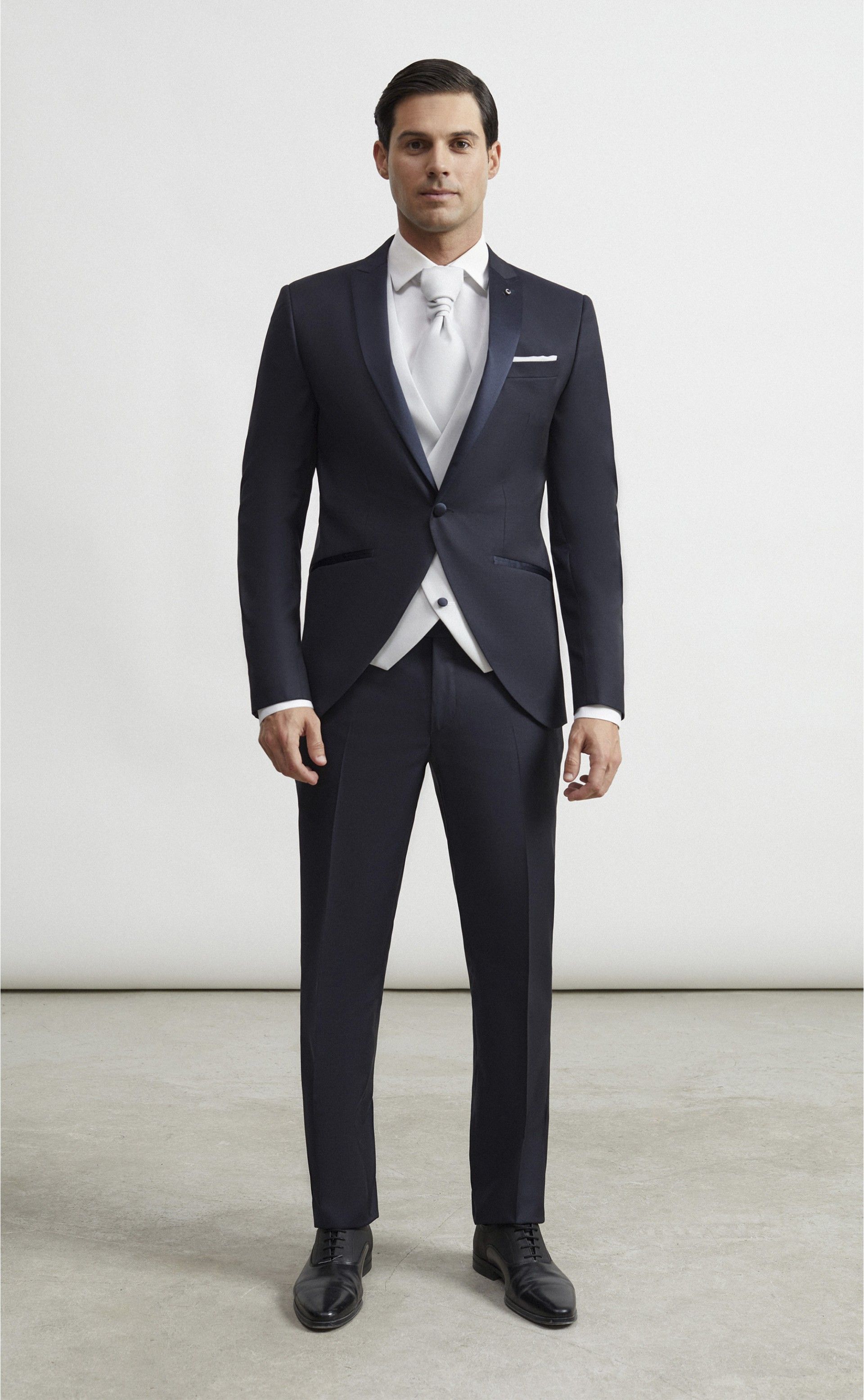 black groom suit Couture 23.08.300