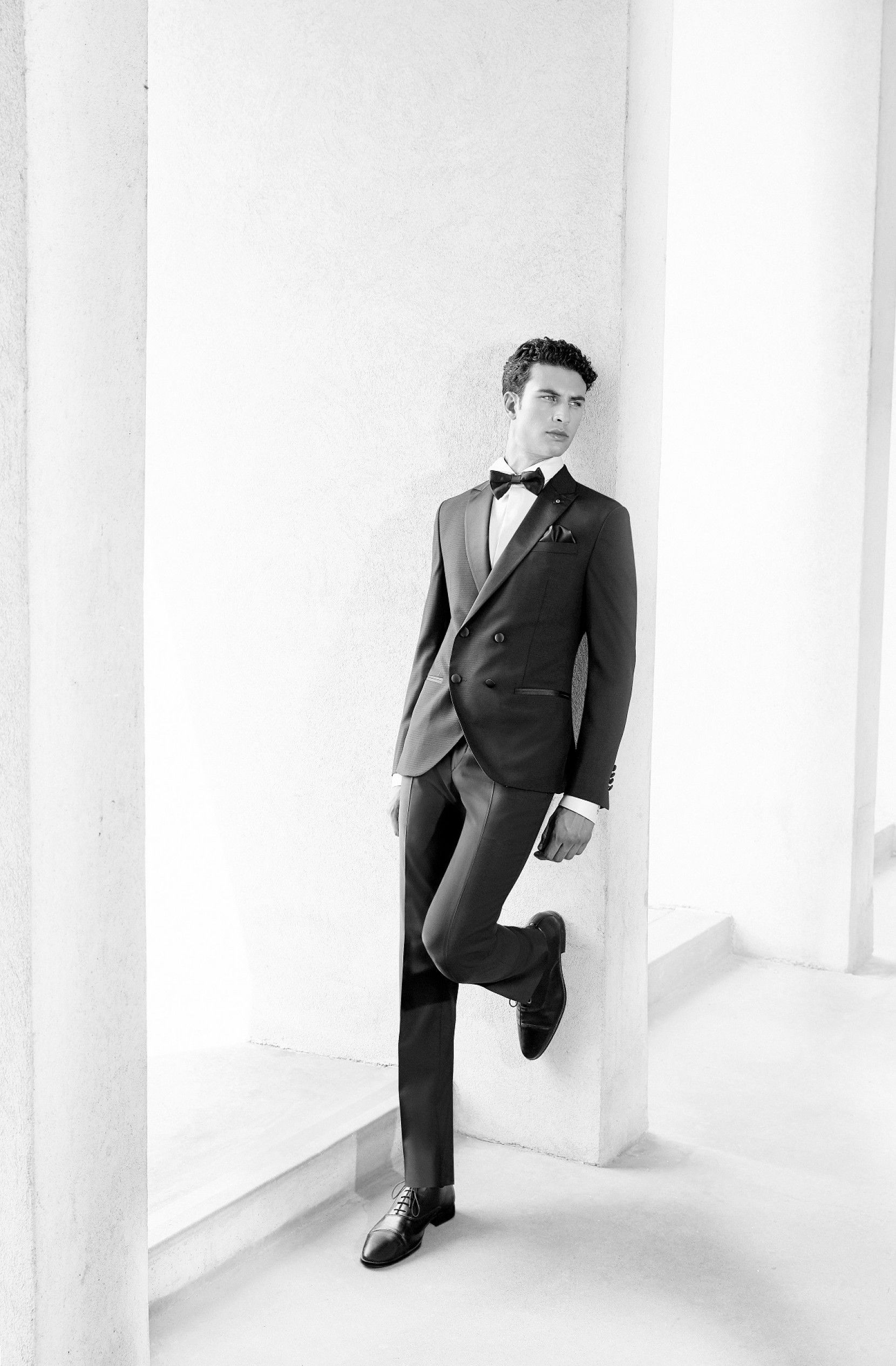 How to stand out of the crowd with a simple suit
