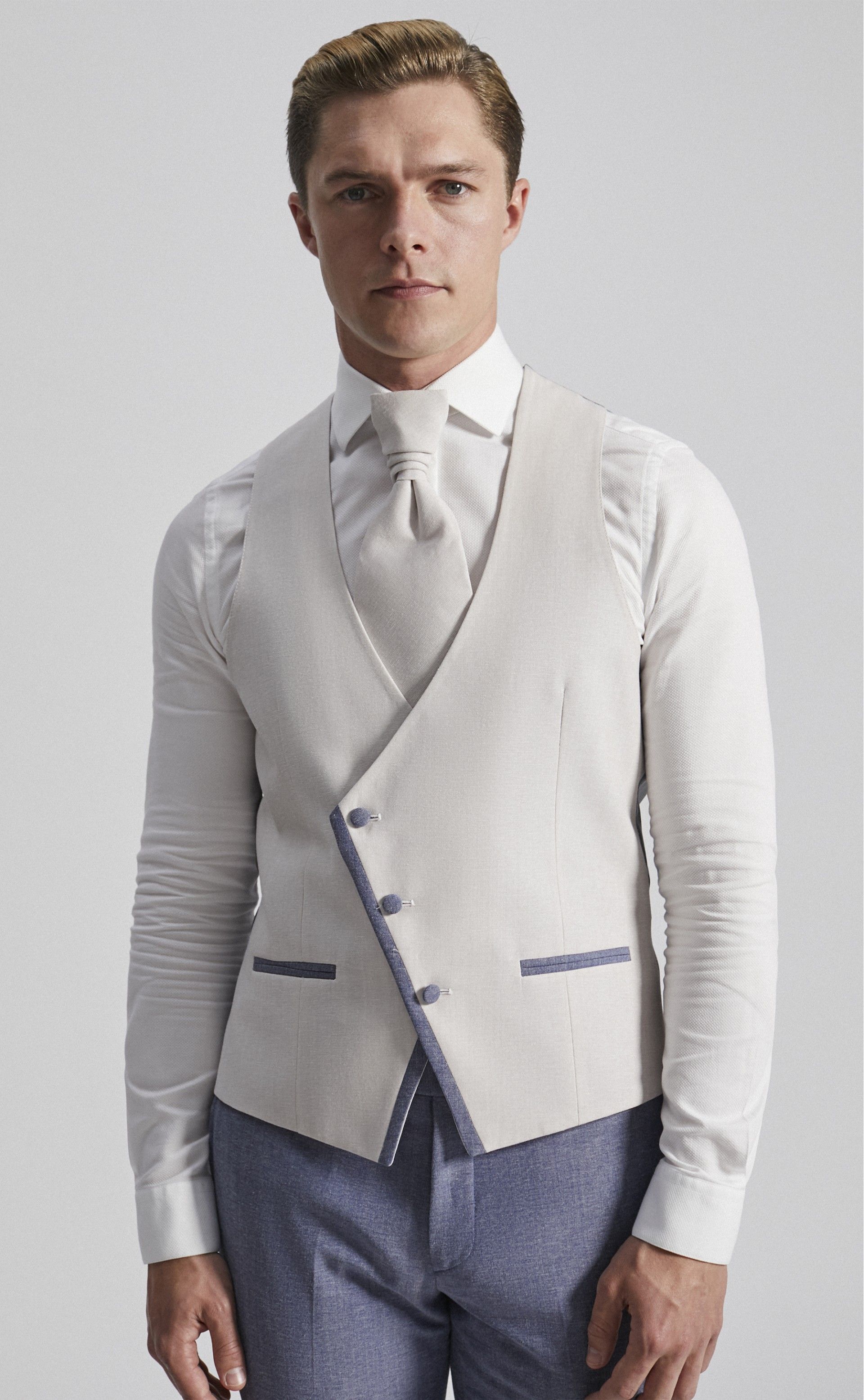 Blue groom suit CEREMONY 24.31.200