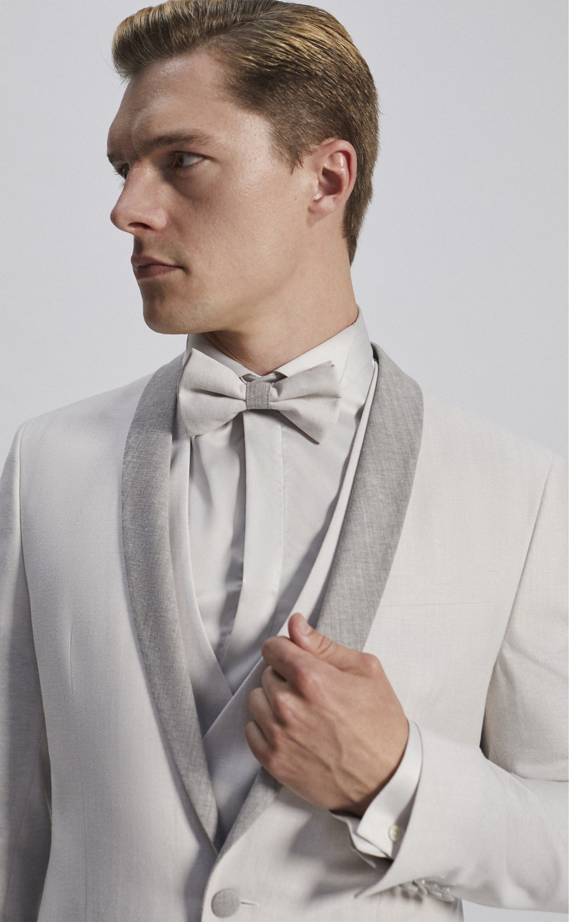 Beige groom suit CEREMONY 24.33.180