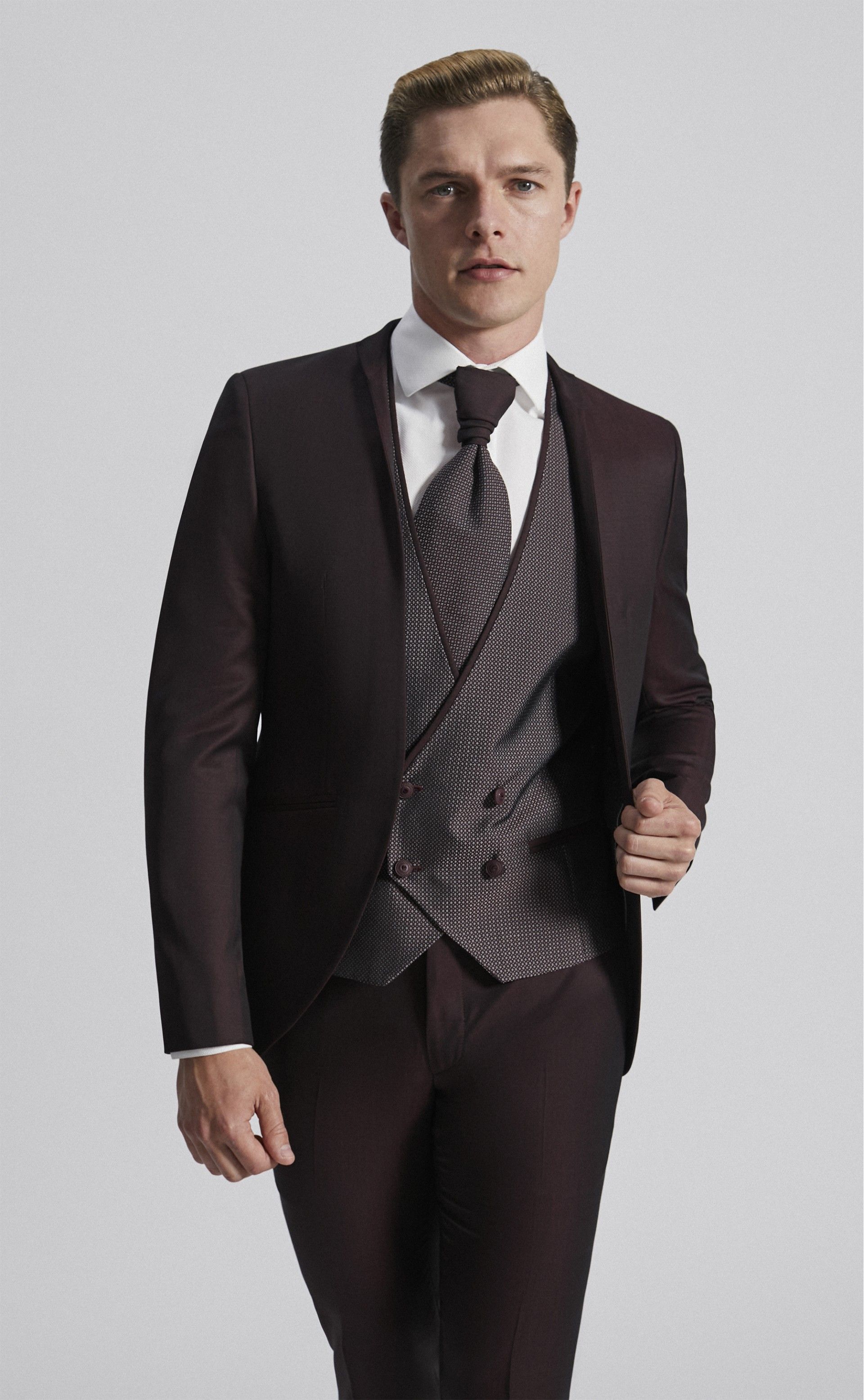 Burgundy groom suit COUTURE 24.10.500