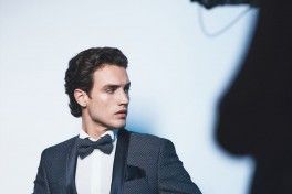 Stepping into success: Moving forward with confidence in the perfect men’s suit Stepping into success: Moving forward with confidence in the perfect men’s suit