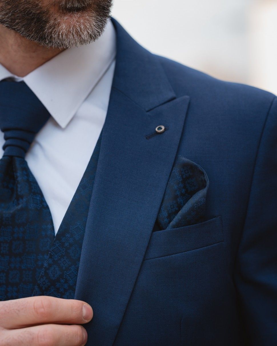 From Cufflinks to Shoes: How to Perfect the Grooms Wedding Look