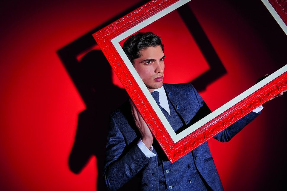 How to Elevate a Wedding Look with a Black-Tie Suit