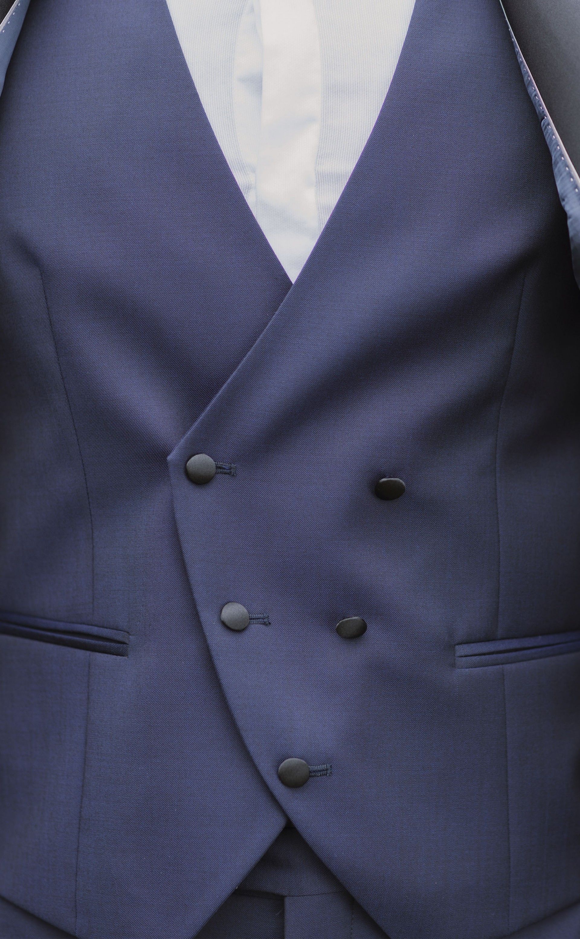 Abito da sposo in lana blu ? Tessuto Zignone 26.24.324