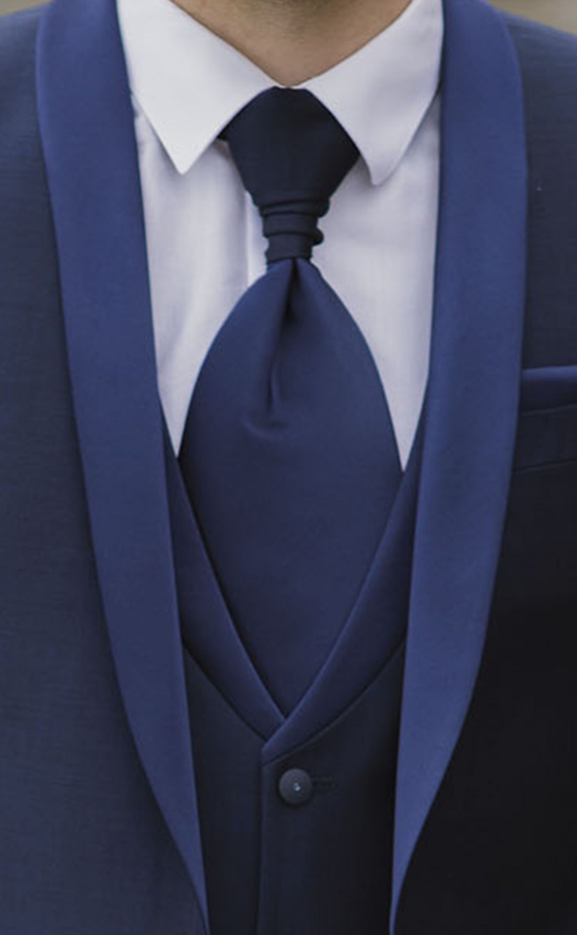 Groom Suit in Super 130's Wool Blue ? Zignone Fabric 26.25.323