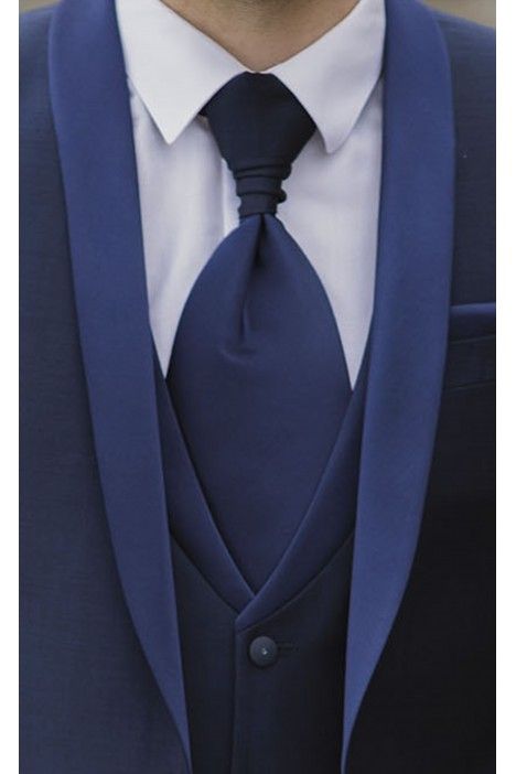 Abito da sposo in lana Super 130's blu ? Tessuto Zignone 26.25.323 Abito da sposo in lana Super 130's blu ? Tessuto Zignone 26.25.323