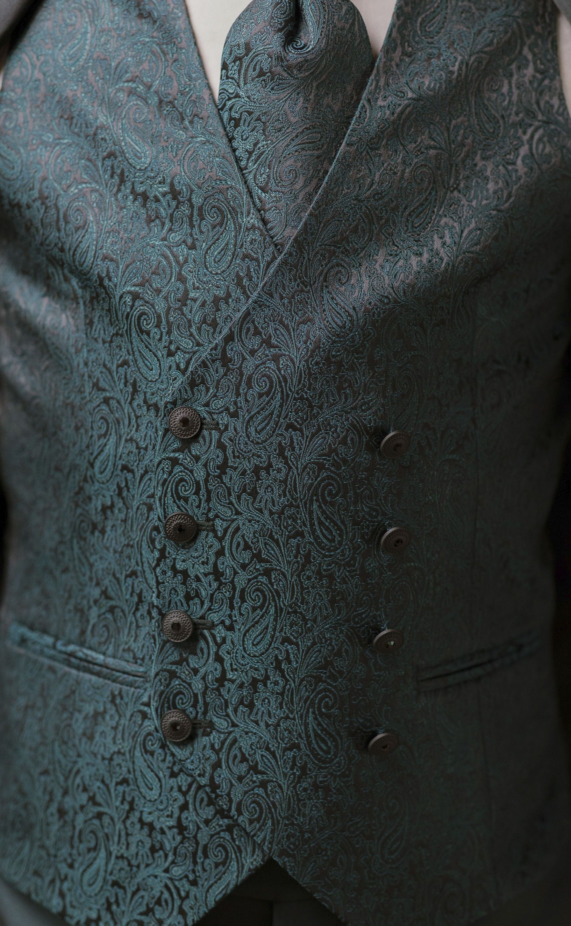 Green Groom Suit 26.30.900