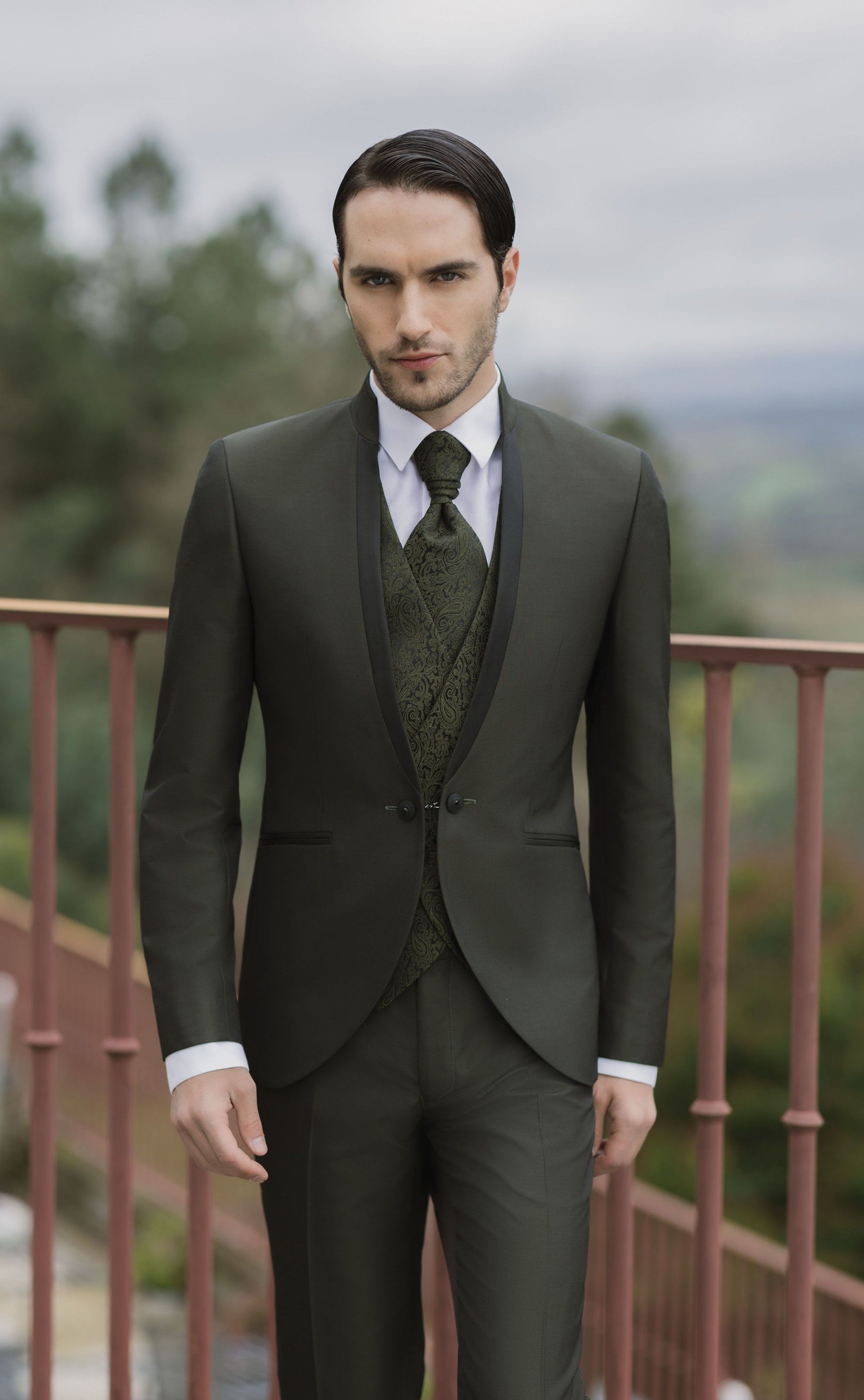 Green Groom Suit 26.34.800