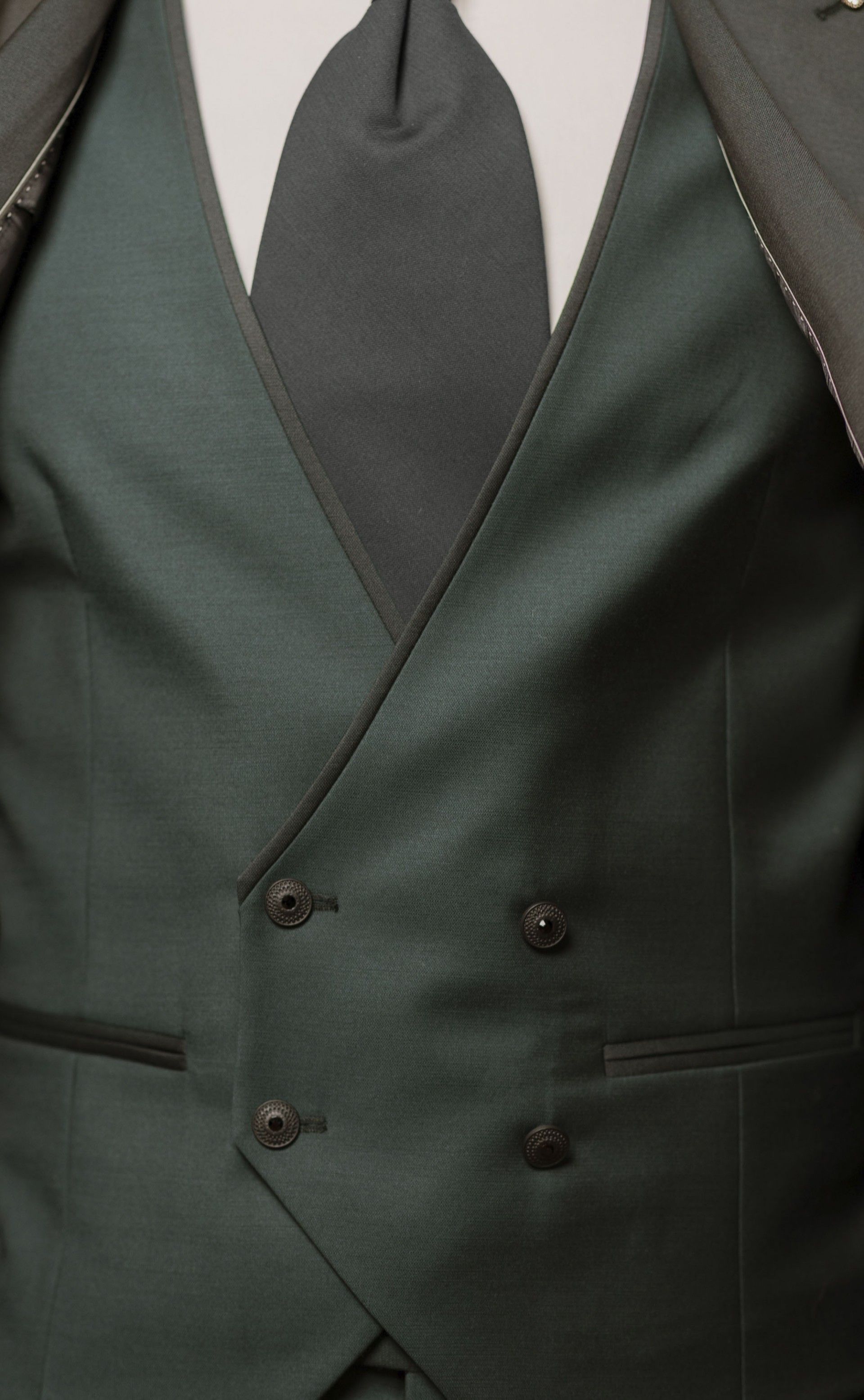 Abito da sposo in lana stretch verde scuro ? Tessuto Zignone 26.04.910